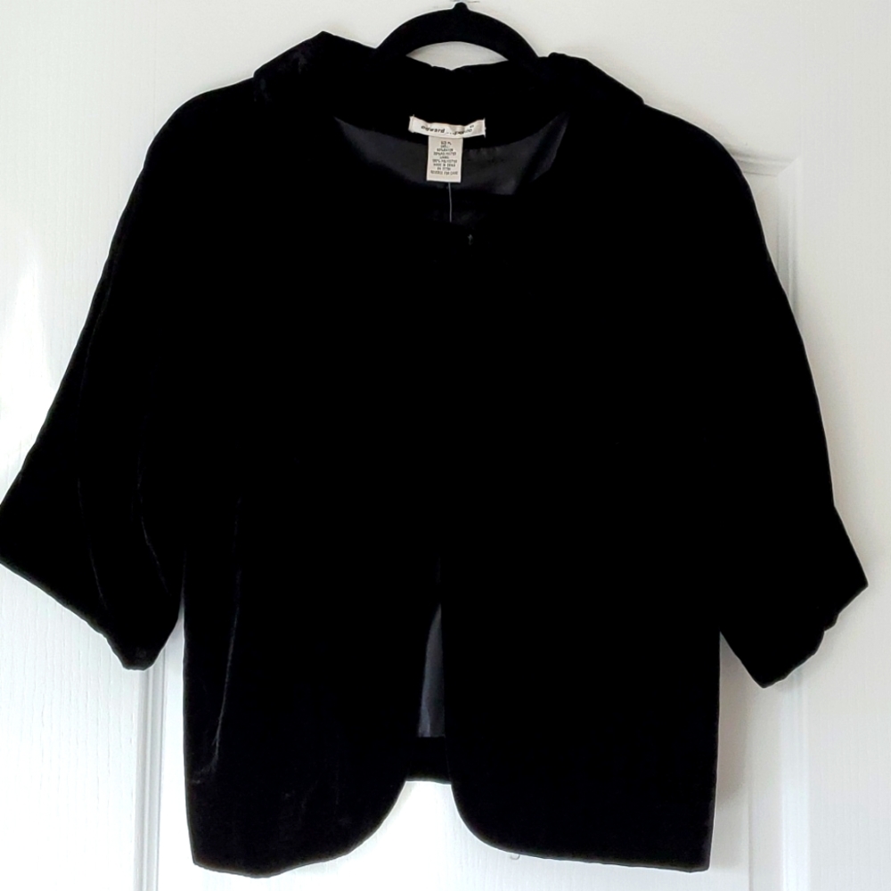 Black velvet 3/4 length sleeve jacket.